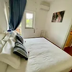 Edi\'S House
